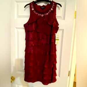 BOGO EQUAL OR LESSER VALUE! BEAUTIFUL Si FASHIONS TIERED DRESS WITH  SHAWL!